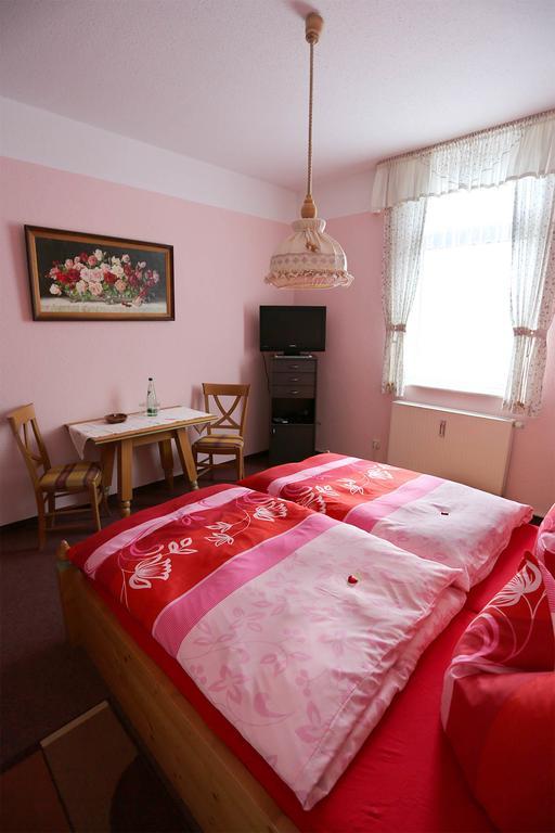 Gaststaette & Pension Waldquell Antonshohe Bagian luar foto