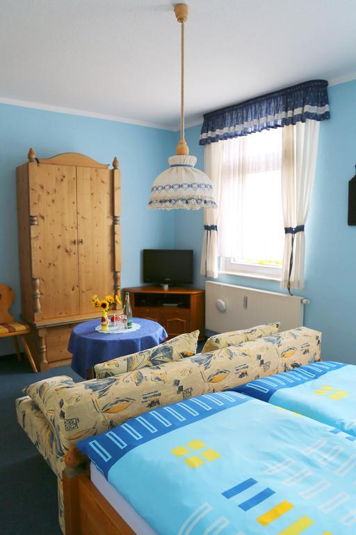 Gaststaette & Pension Waldquell Antonshohe Bagian luar foto