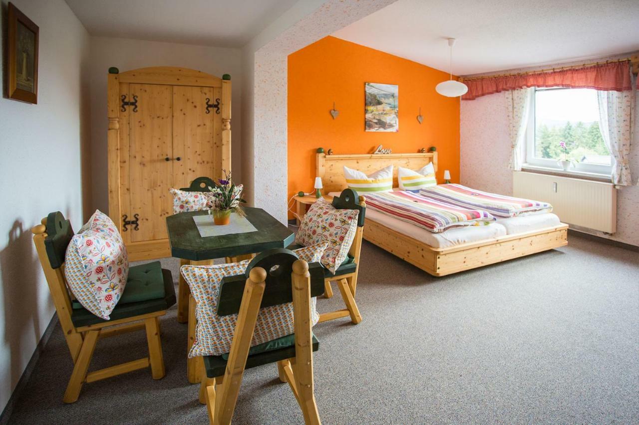 Gaststaette & Pension Waldquell Antonshohe Bagian luar foto