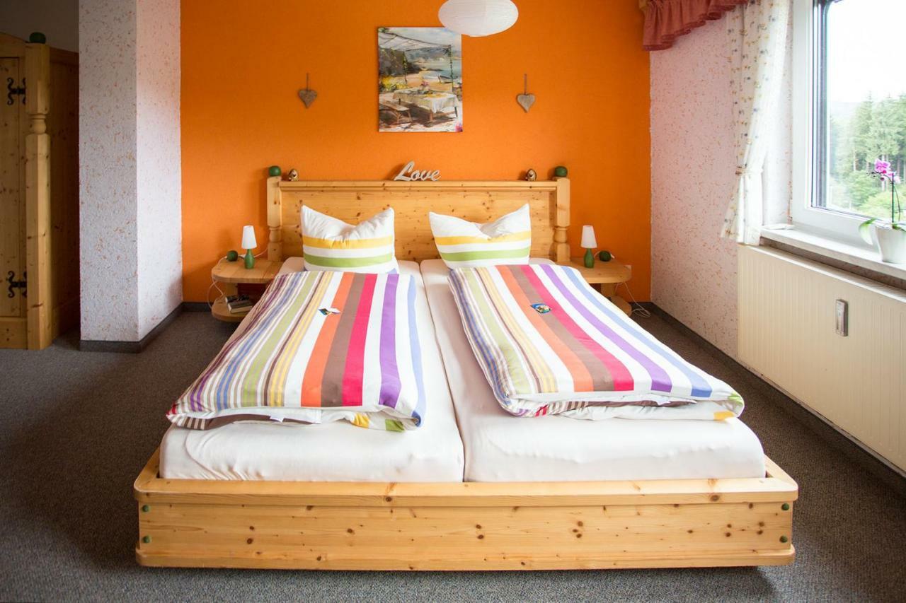 Gaststaette & Pension Waldquell Antonshohe Bagian luar foto
