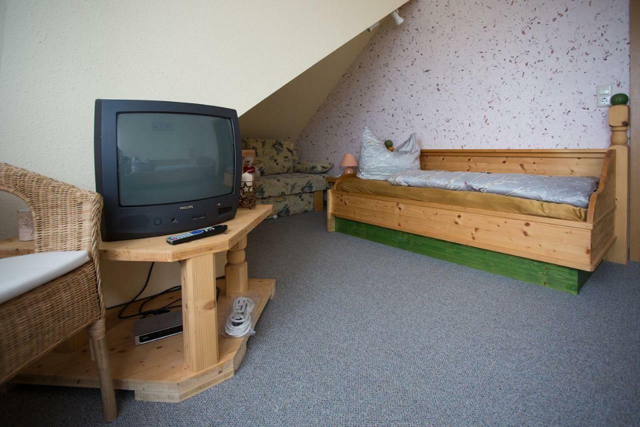 Gaststaette & Pension Waldquell Antonshohe Bagian luar foto